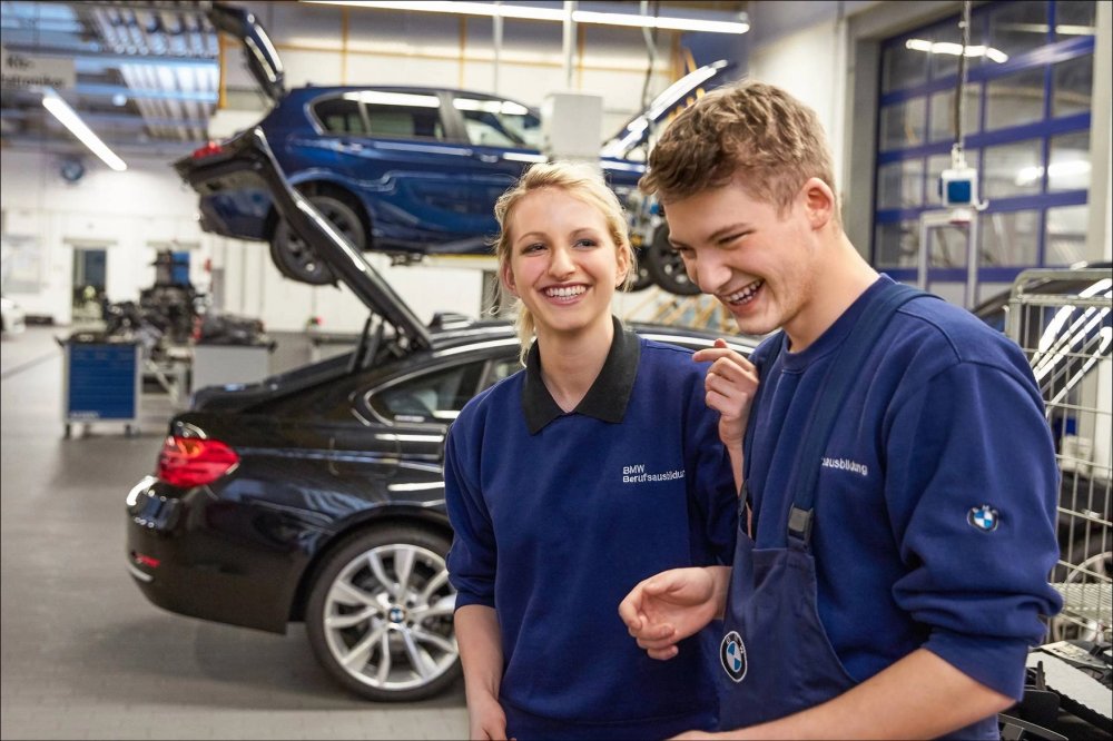 Ausbildung als Mechatroniker/-in bei BMW Group Werk Regensburg