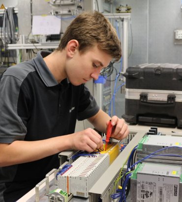 Elektroniker oder Mechatroniker