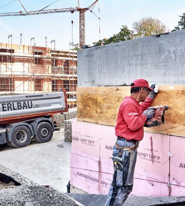 Beton- und Stahlbetonbauer/-in